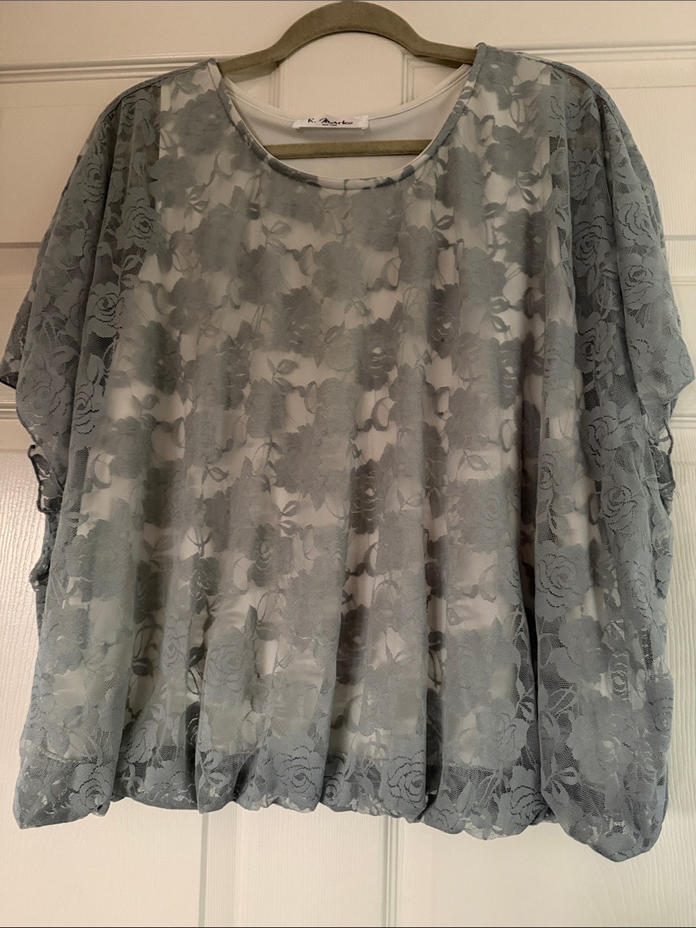 Lace Overlay Short-Sleeve Blouse in Gray